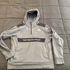 Men’s The North Face 1/2 Zip Pullover Hoodie Worn 2 times